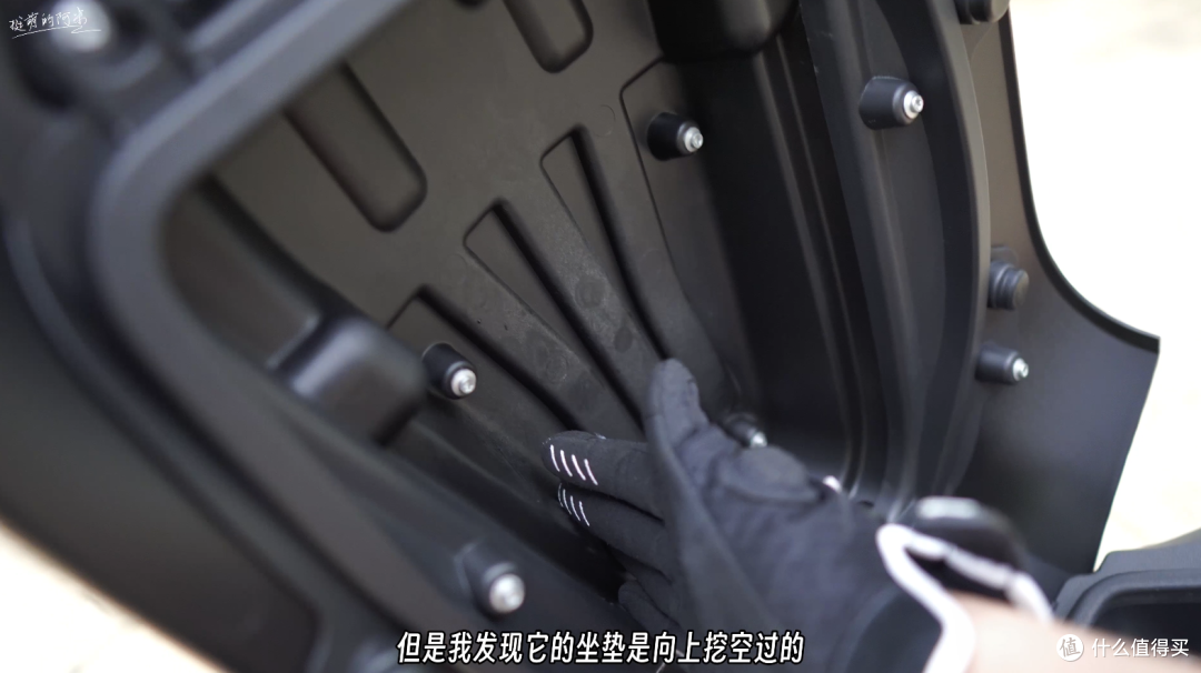 8588元的精致小踏板!力刻朱丽奥125试驾!静态篇(1/2)