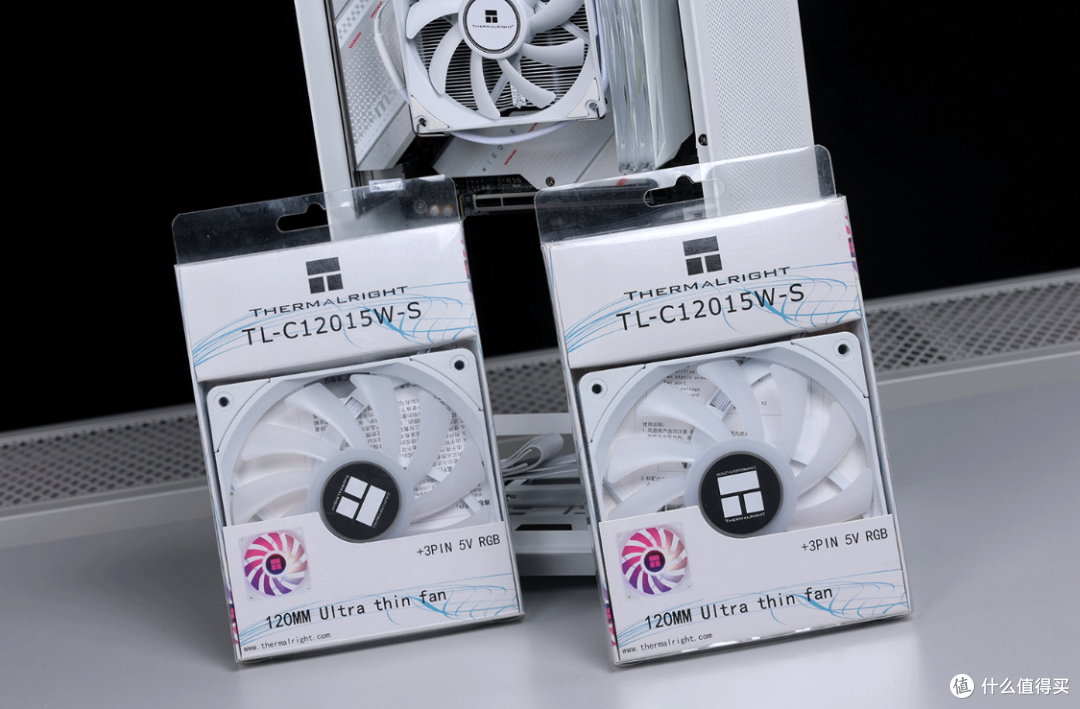 打死不装ITX,结果又入坑了!8K预算搞定12600K+4070+闪鳞L300打造8.5L桌面立式小钢炮