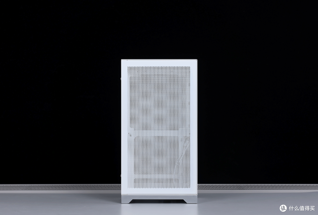 打死不装ITX,结果又入坑了!8K预算搞定12600K+4070+闪鳞L300打造8.5L桌面立式小钢炮