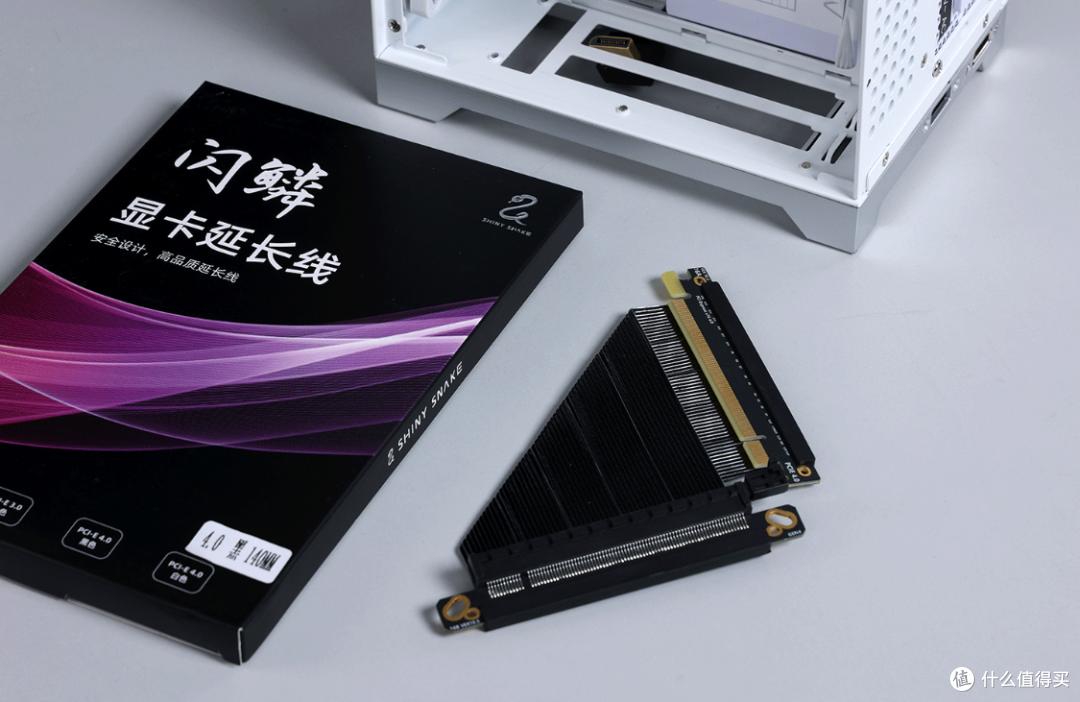 打死不装ITX,结果又入坑了!8K预算搞定12600K+4070+闪鳞L300打造8.5L桌面立式小钢炮