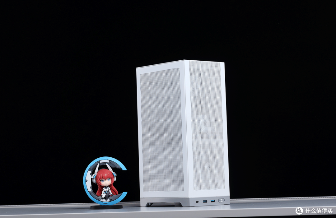 打死不装ITX,结果又入坑了!8K预算搞定12600K+4070+闪鳞L300打造8.5L桌面立式小钢炮