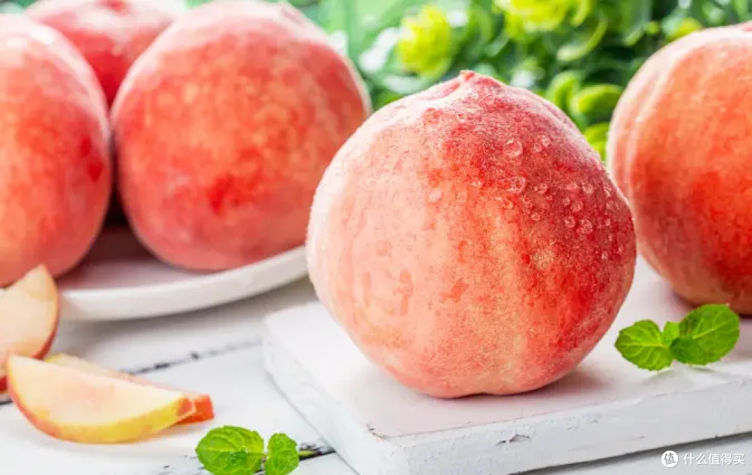 餐桌上的甜蜜对决——水果能代替蔬菜吗?