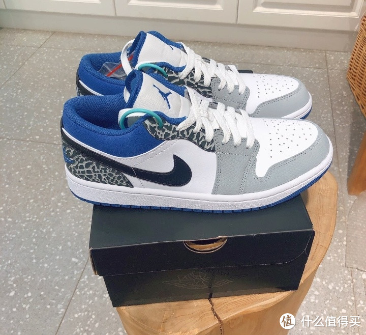 Jordan Air Jordan 1 low se "true blue" 真蓝 爆裂纹 减震防滑耐磨 低帮 复古篮球鞋 男女同款 白蓝