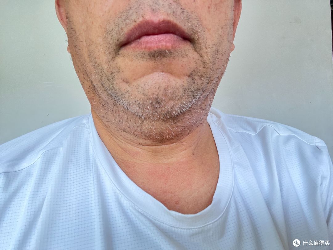 七夕送礼必备!小巧便捷不夹须+千元级发烧性能:未野MAX SE剃须刀测评