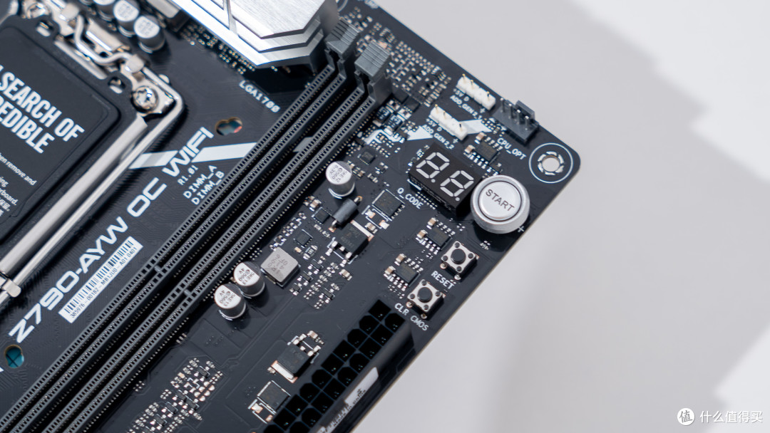 #首晒#人均8000MHz基本盘：华硕 Z790 AYW OC WIFI +金士顿Renegade叛逆者 RGB灯条限量版评测