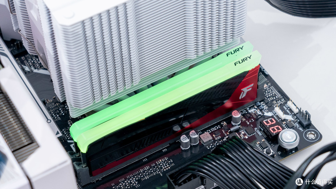 #首晒#人均8000MHz基本盘：华硕 Z790 AYW OC WIFI +金士顿Renegade叛逆者 RGB灯条限量版评测