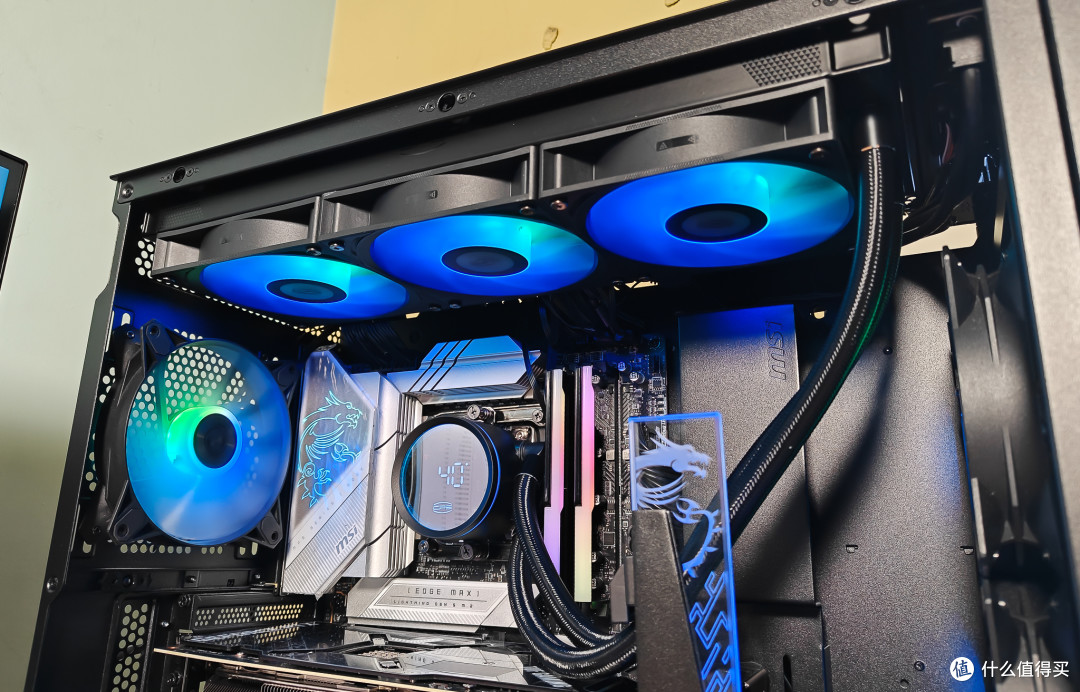 轻松压制14700K到80+度,四成价格千元效果,超频三DA360PRO水冷散热器