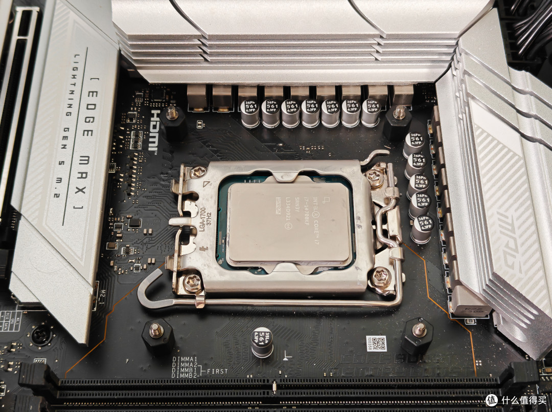 轻松压制14700K到80+度,四成价格千元效果,超频三DA360PRO水冷散热器