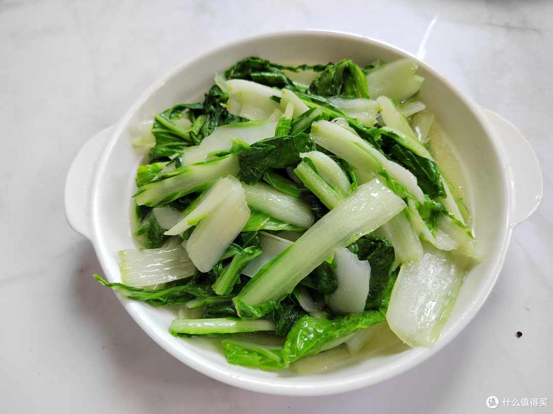 婆婆过生日,冒着高温做了6菜1汤,却被吐槽太抠门,儿媳发飙了