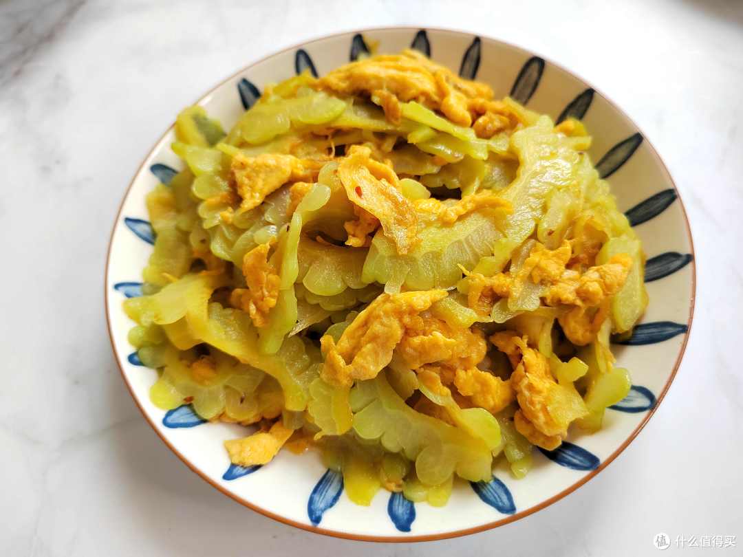 婆婆过生日,冒着高温做了6菜1汤,却被吐槽太抠门,儿媳发飙了