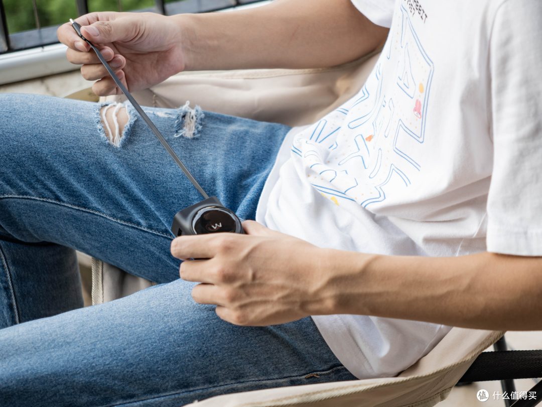 创新设计,多功能充电 —— iWALK拉拉宝移动电源