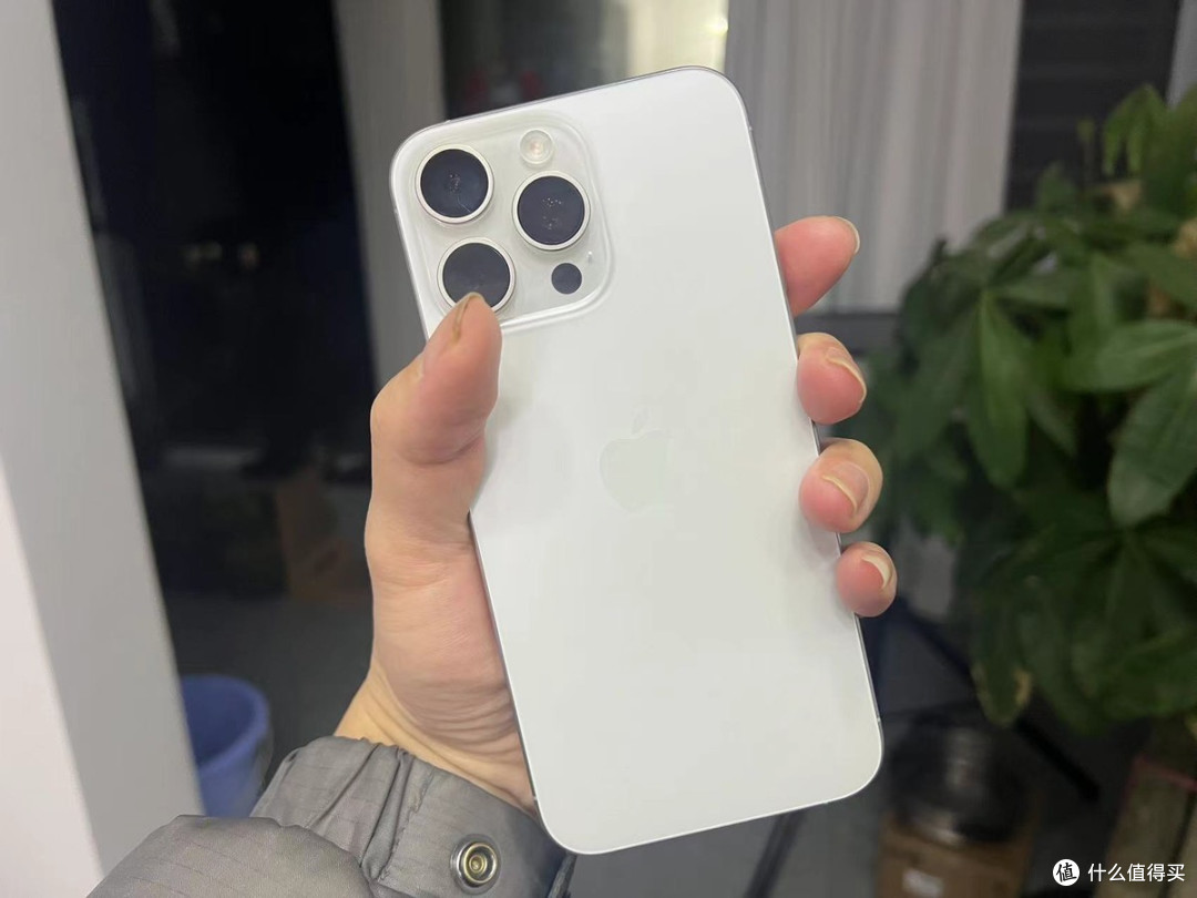 库克开心至极,iPhone旗舰销量排行依然第一,钛金属+5倍光学变焦+3nm芯片