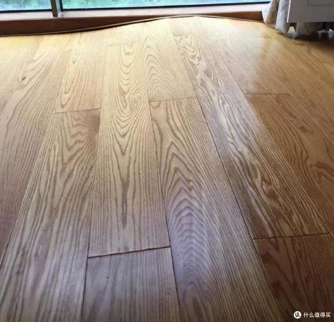 为何南方城市不建议客餐厅铺木地板网友4大缺点难以忍受