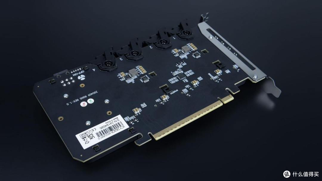 只需一个PCIe插槽,4盘位快速抽取扩展PCIe5.0 M.2 SSD ,装机实测