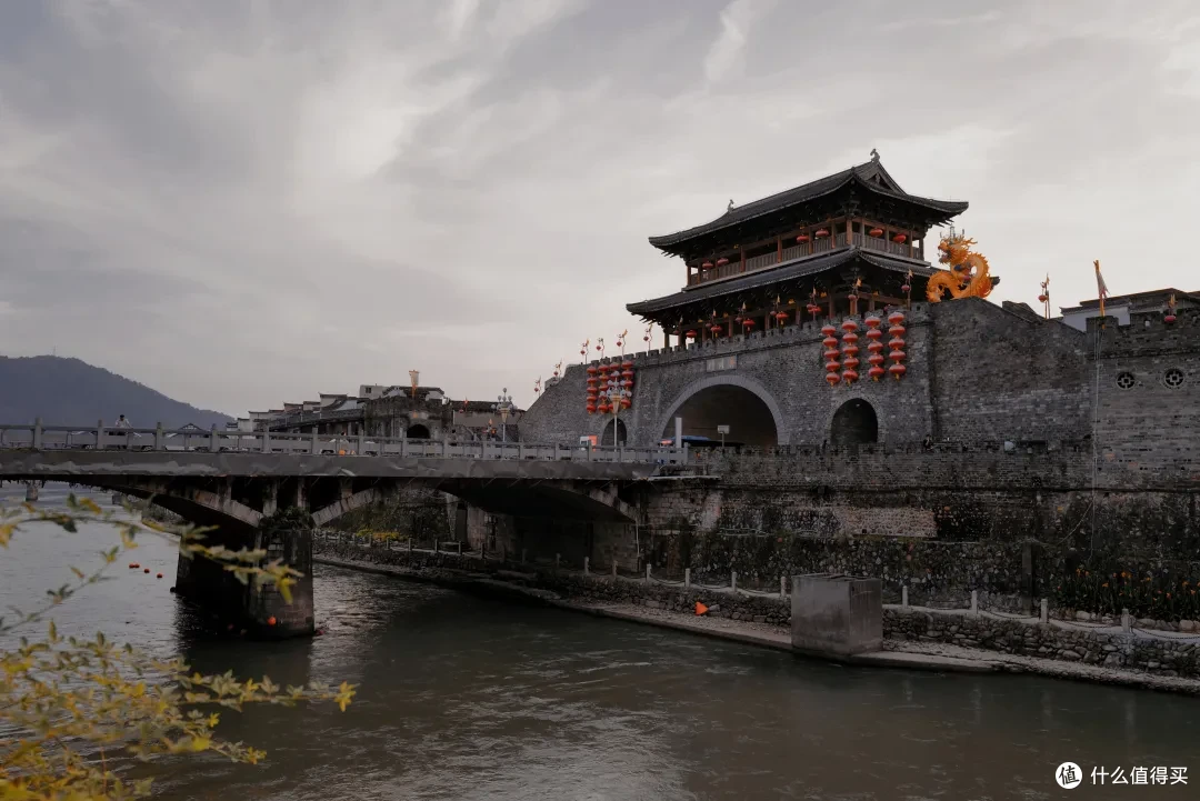 和凤凰古城齐名，还是第九大菜系的发源地，值得来吗？