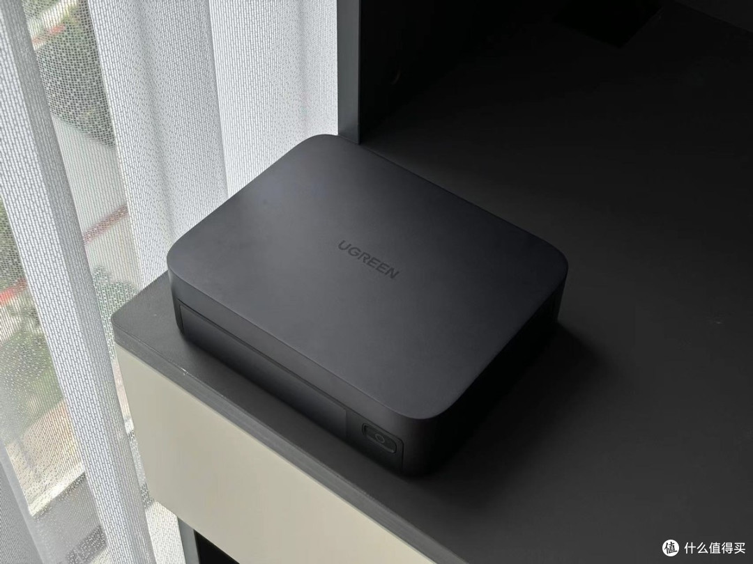 简单说说绿联DXP480T Plus与全新的UGOS Pro系统,这个价位全闪NAS到底体验如何
