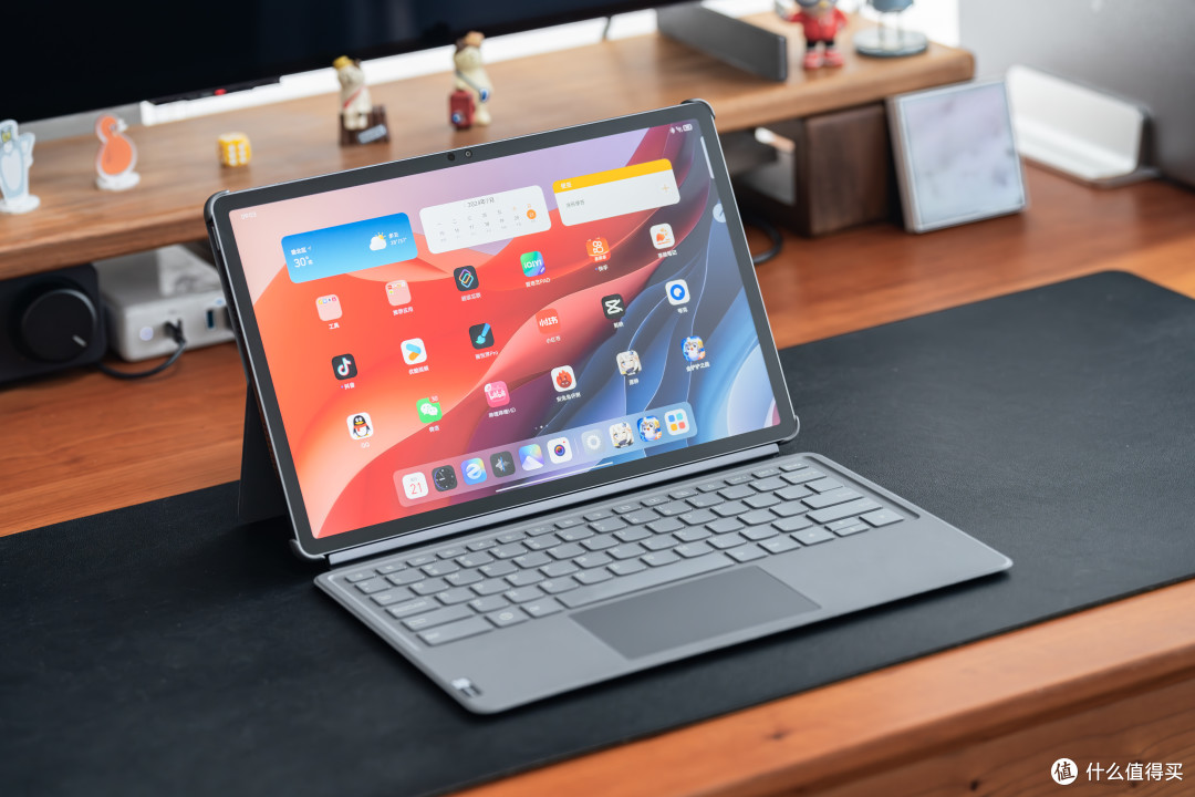 联想小新 Pad Pro 12.7 解读:大屏办公娱乐 + 跨端超级互联 + AI 专业生产力