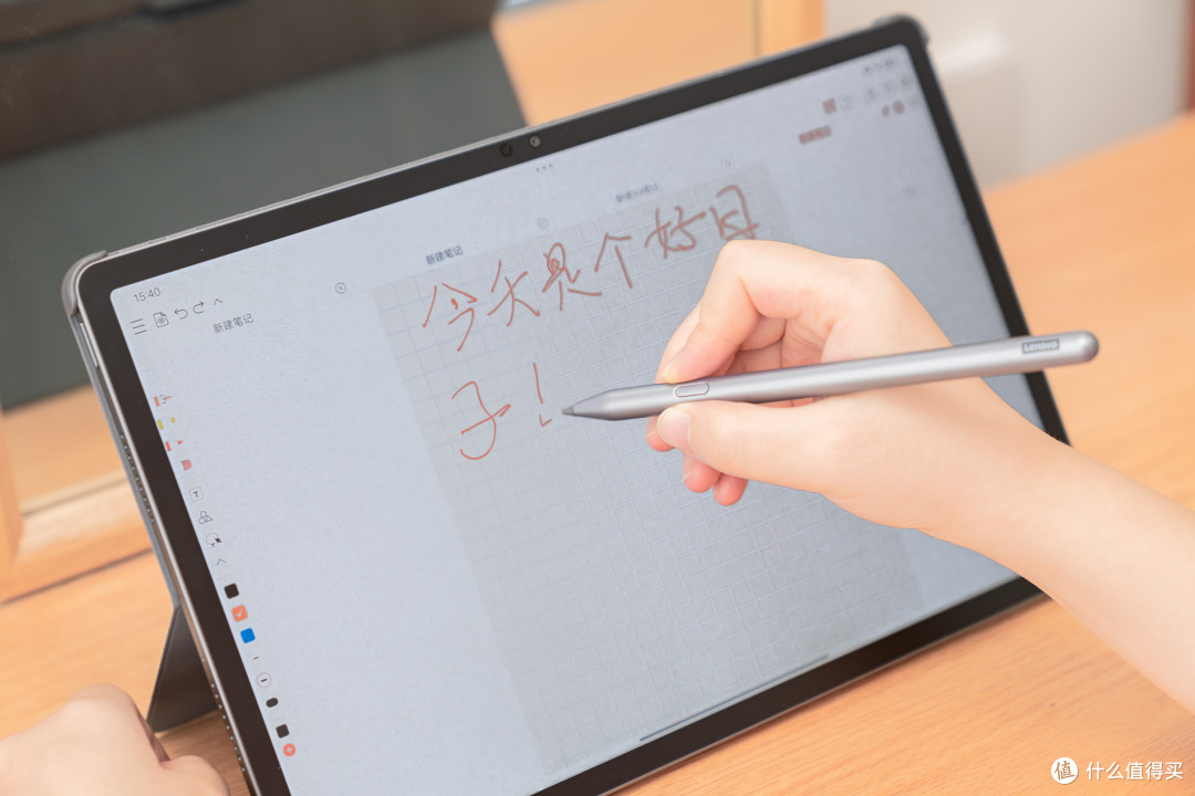 联想小新 Pad Pro 12.7 解读:大屏办公娱乐 + 跨端超级互联 + AI 专业生产力