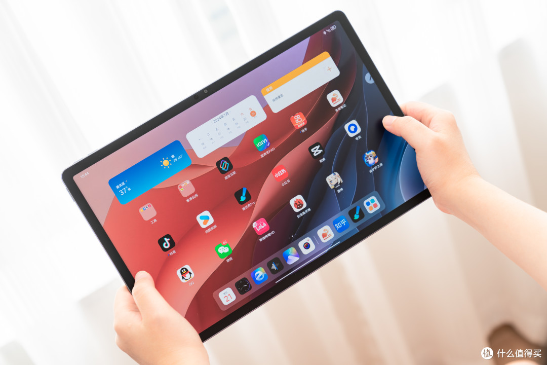 联想小新 Pad Pro 12.7 解读:大屏办公娱乐 + 跨端超级互联 + AI 专业生产力