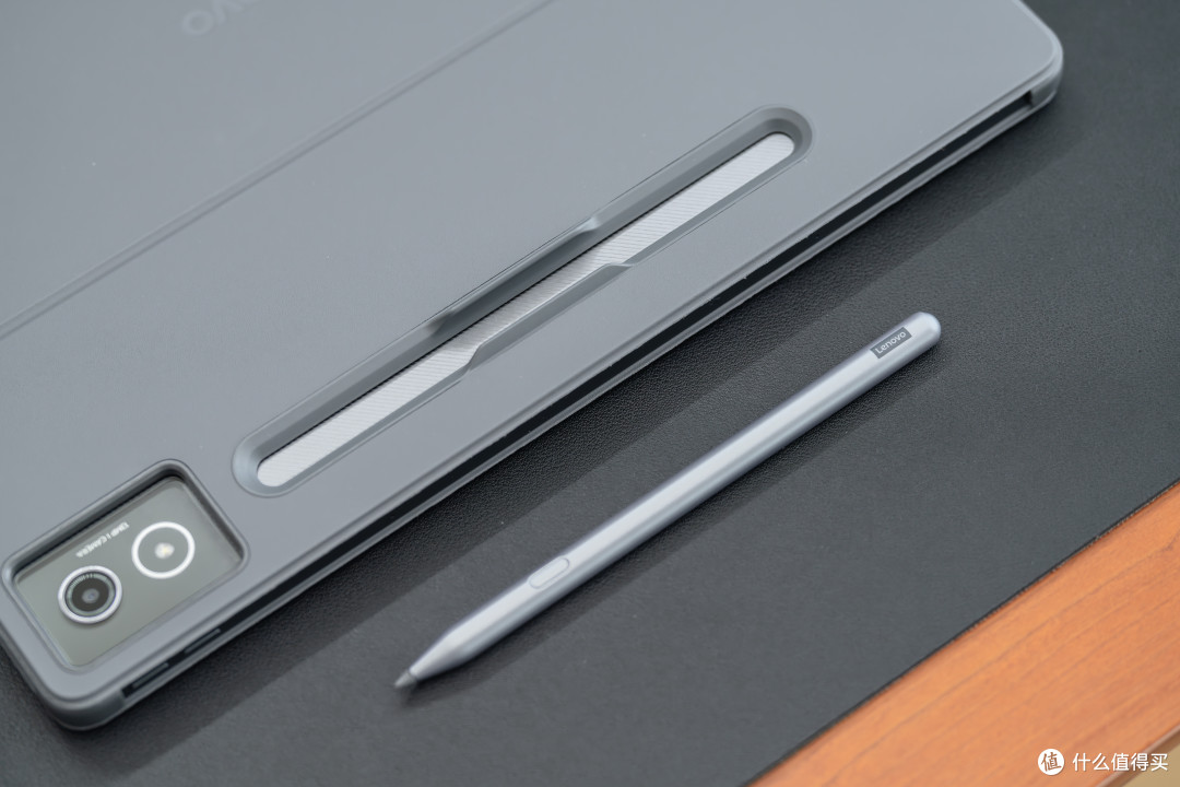 联想小新 Pad Pro 12.7 解读:大屏办公娱乐 + 跨端超级互联 + AI 专业生产力