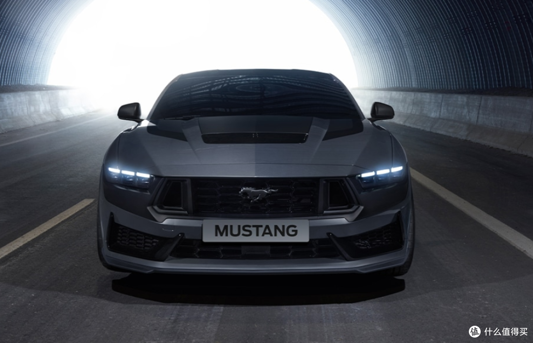 福特Mustang Dark Horse高性能超跑汽车