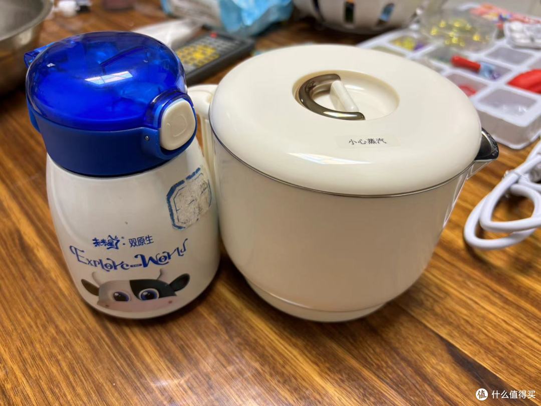 可以让你捧到手心的便携烧水壶。随时随地喝热水。