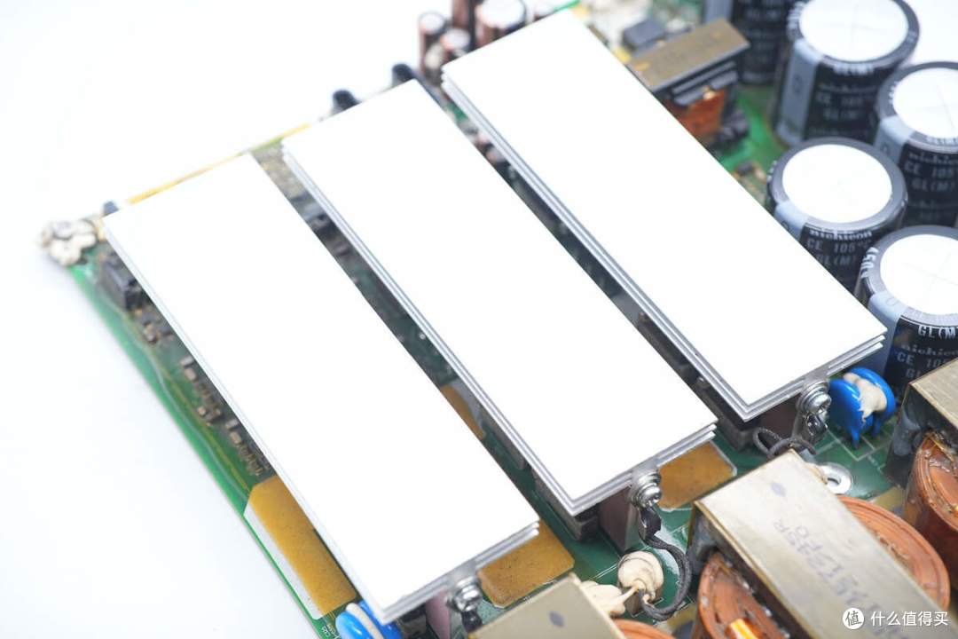 拆解报告：HUAWEI华为新能源汽车直流充电桩15kW充电模块R75020G2