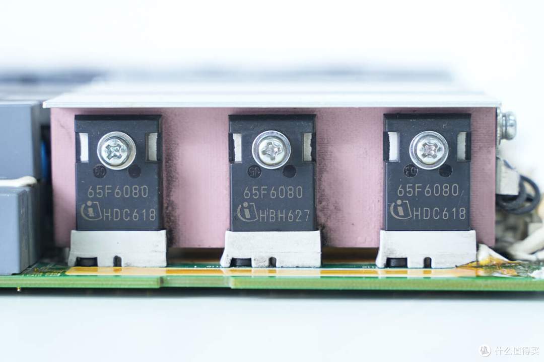 拆解报告：HUAWEI华为新能源汽车直流充电桩15kW充电模块R75020G2