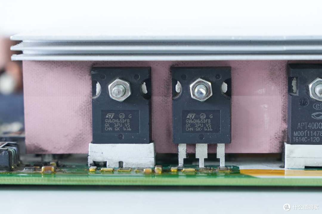 拆解报告：HUAWEI华为新能源汽车直流充电桩15kW充电模块R75020G2