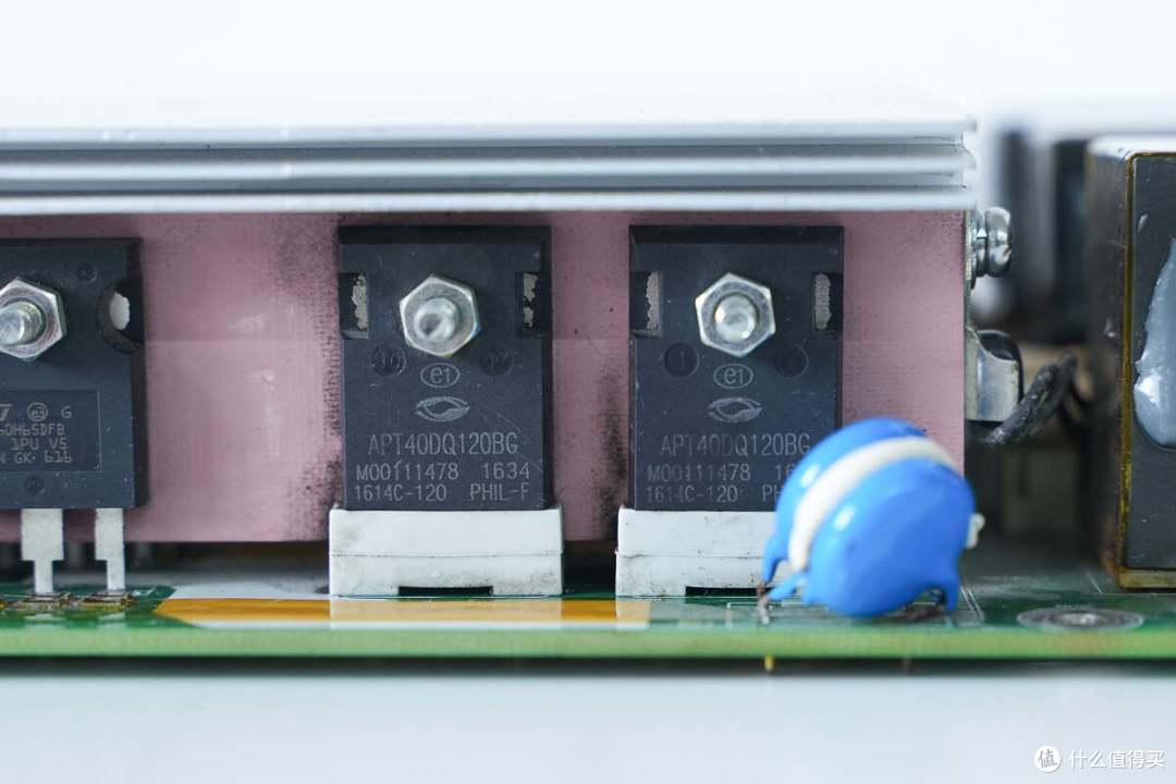 拆解报告：HUAWEI华为新能源汽车直流充电桩15kW充电模块R75020G2
