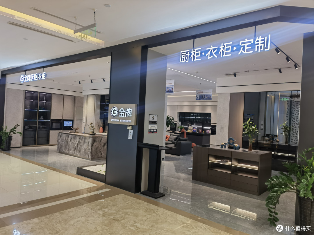 用值得买1.3万元收益，爆改14平小卧室，从设计到安装的攻略&心得