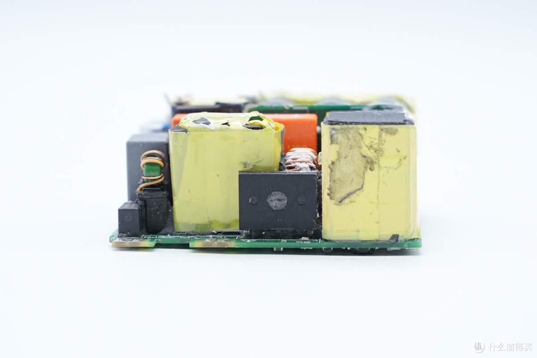 拆解报告:HUAWEI华为140W氮化镓快充充电器HW-200700CP0