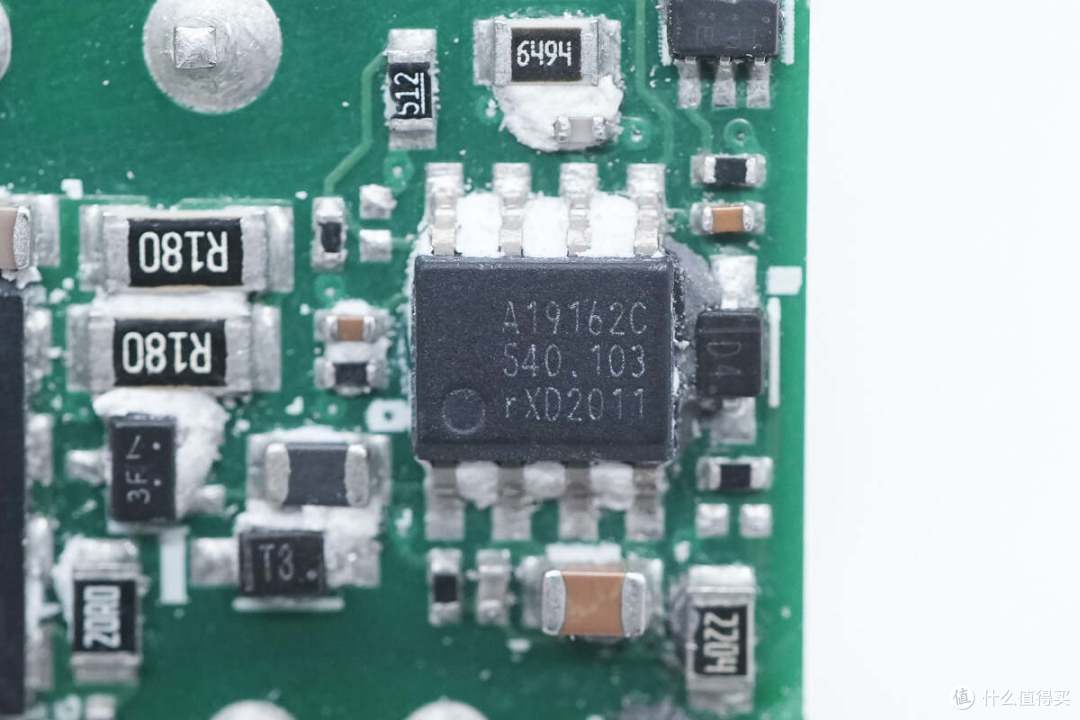 拆解报告:HUAWEI华为140W氮化镓快充充电器HW-200700CP0