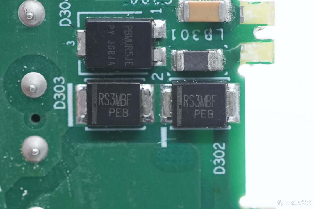 拆解报告:HUAWEI华为140W氮化镓快充充电器HW-200700CP0