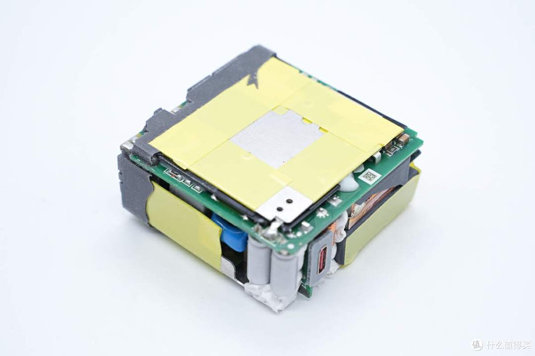 拆解报告:HUAWEI华为140W氮化镓快充充电器HW-200700CP0