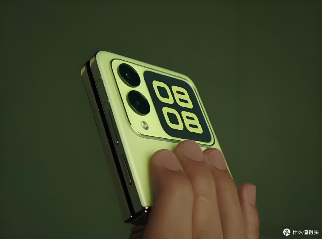 华为nova Flip官宣首款小折叠手机