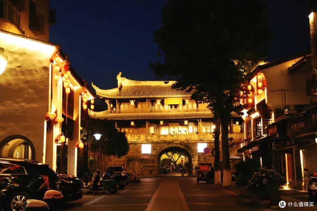这个城市不仅热衷搞钱,还爱吃!