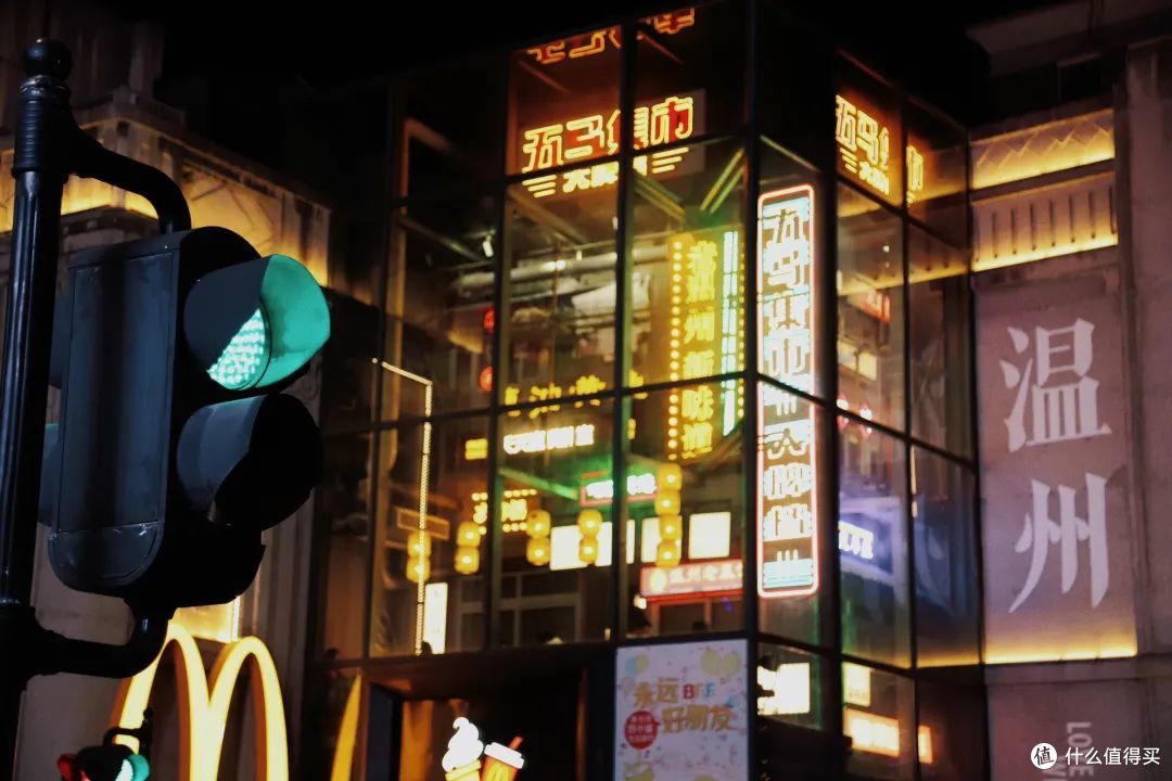 这个城市不仅热衷搞钱,还爱吃!