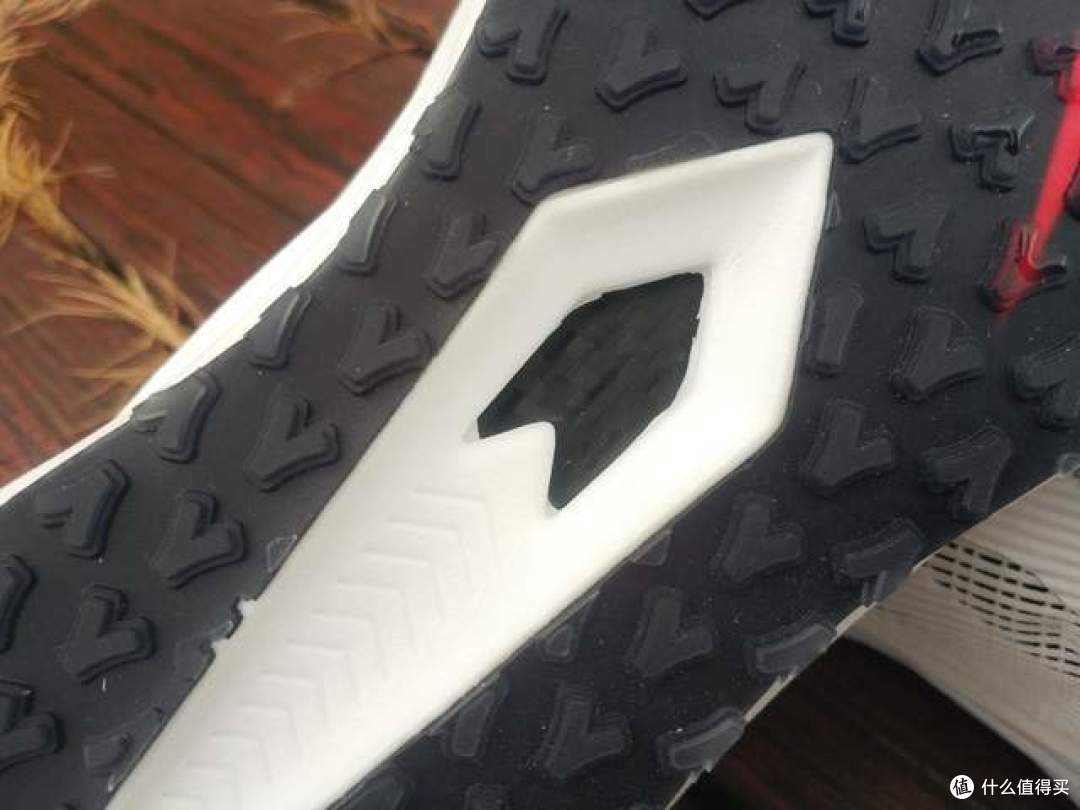 配置拉满的”空调跑鞋“威量炽速1.5！不容错过