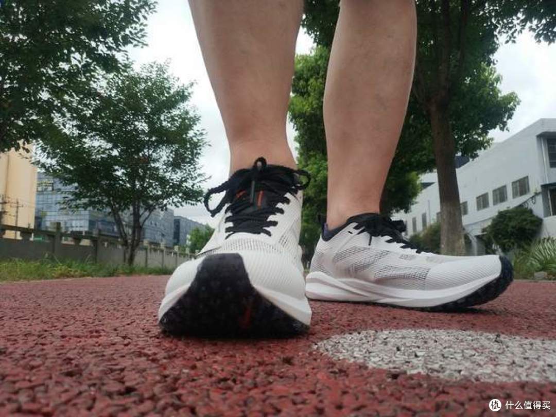 配置拉满的”空调跑鞋“威量炽速1.5！不容错过