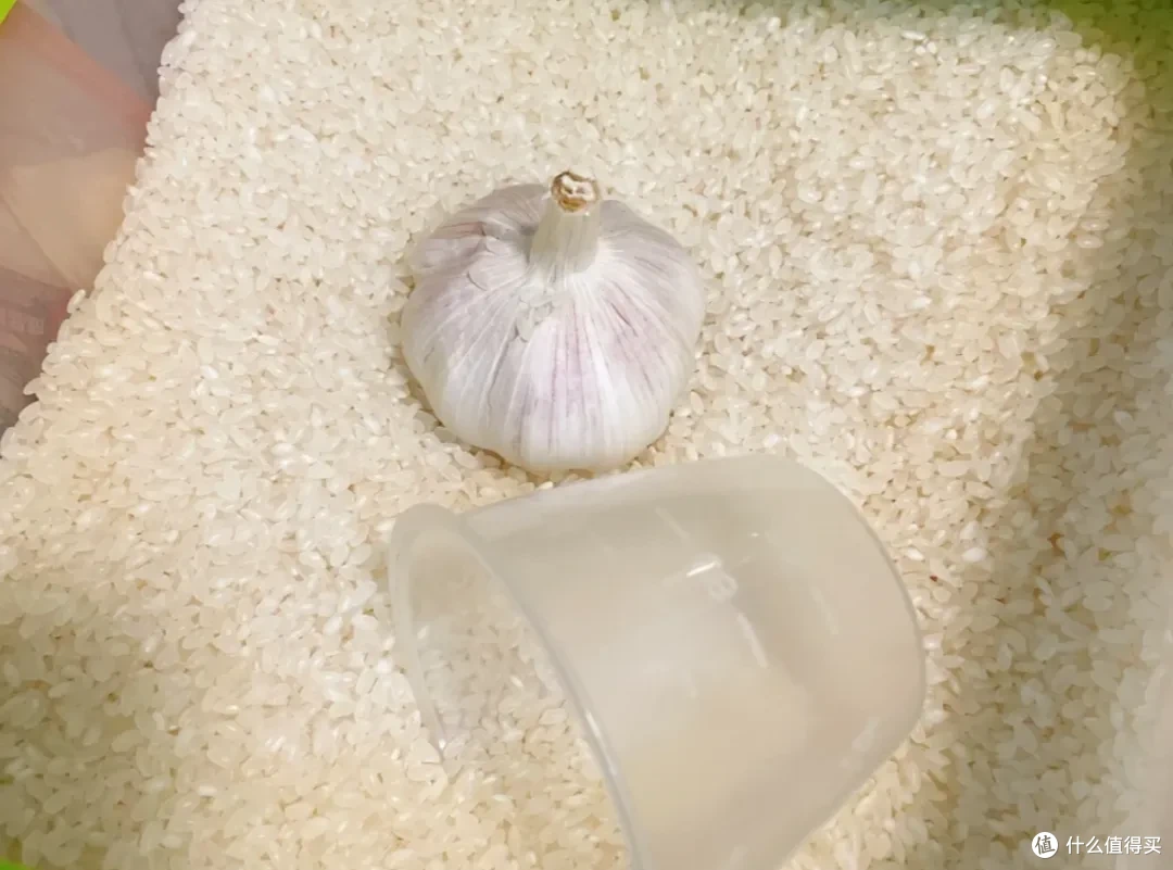 被中年阿姨的“厨房智慧”惊呆了!换个思路后,简直好用到离谱