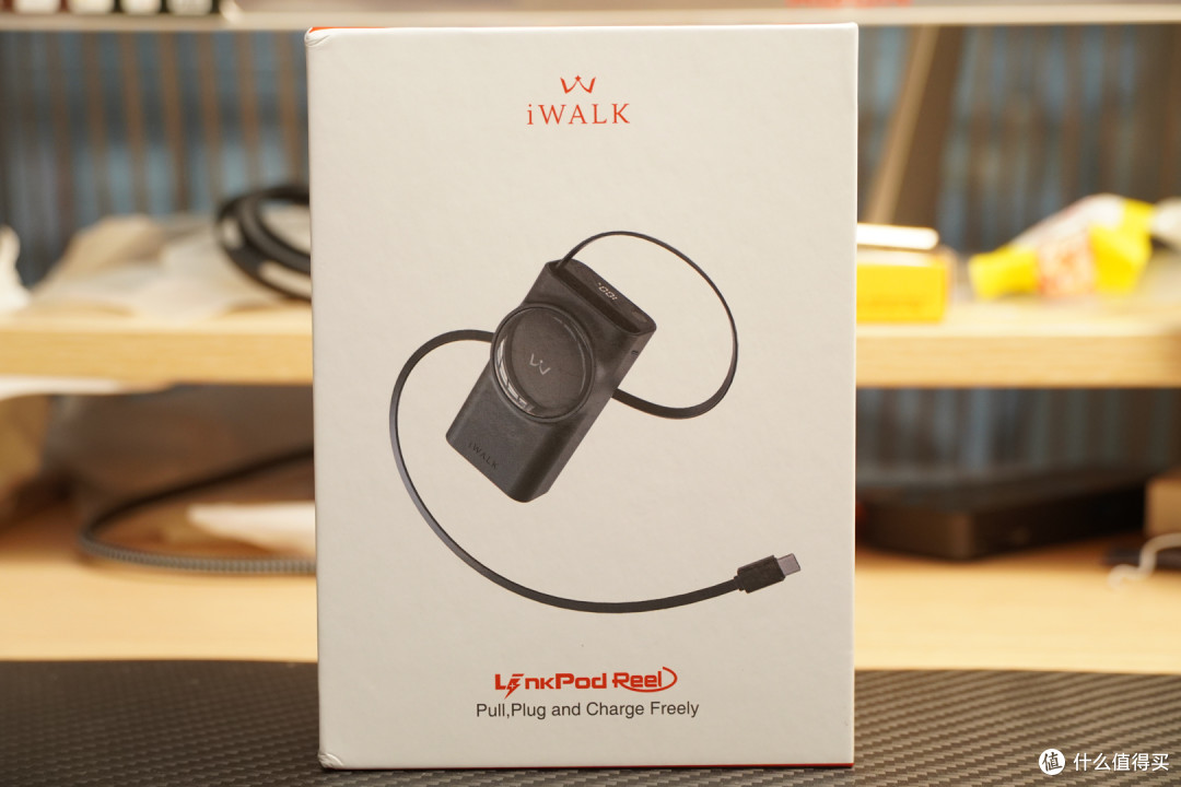 iWALK 爱沃可拉拉宝伸缩线充电宝:便携与高效的完美结合