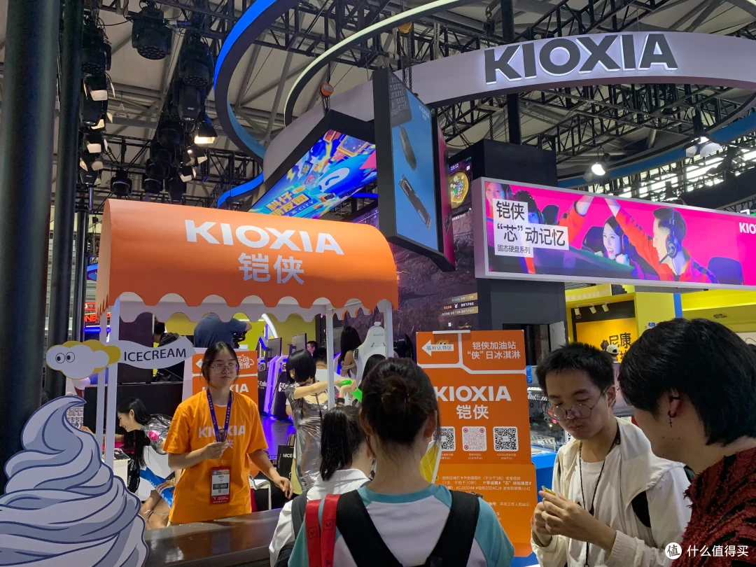 有吃有玩有看点,玩转2024上海chinajoy展,打卡铠侠存储展台