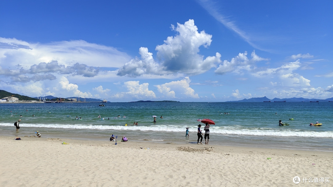 夏天小孩子的好玩之海边