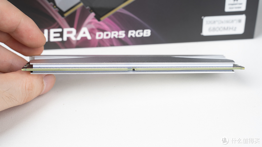 被动散热超8000C36过测！宏碁掠夺者HERA DDR5 RGB 6800 16GB*2折腾记