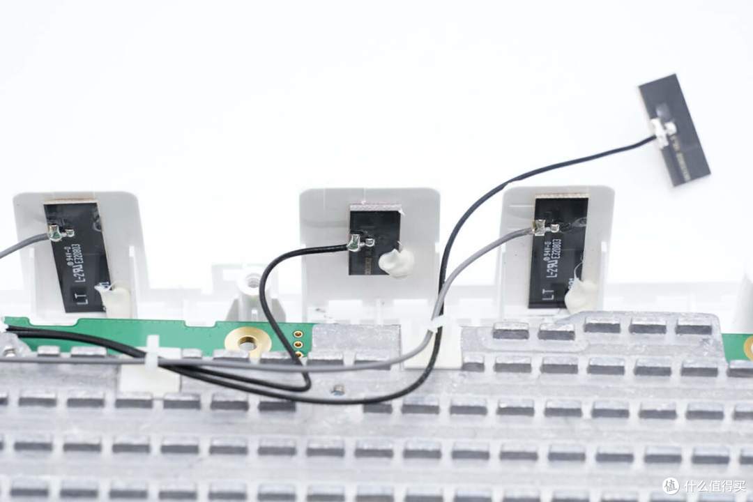 拆解报告:Ruijie锐捷FTTR全光通光网关RG-MA7305-FX