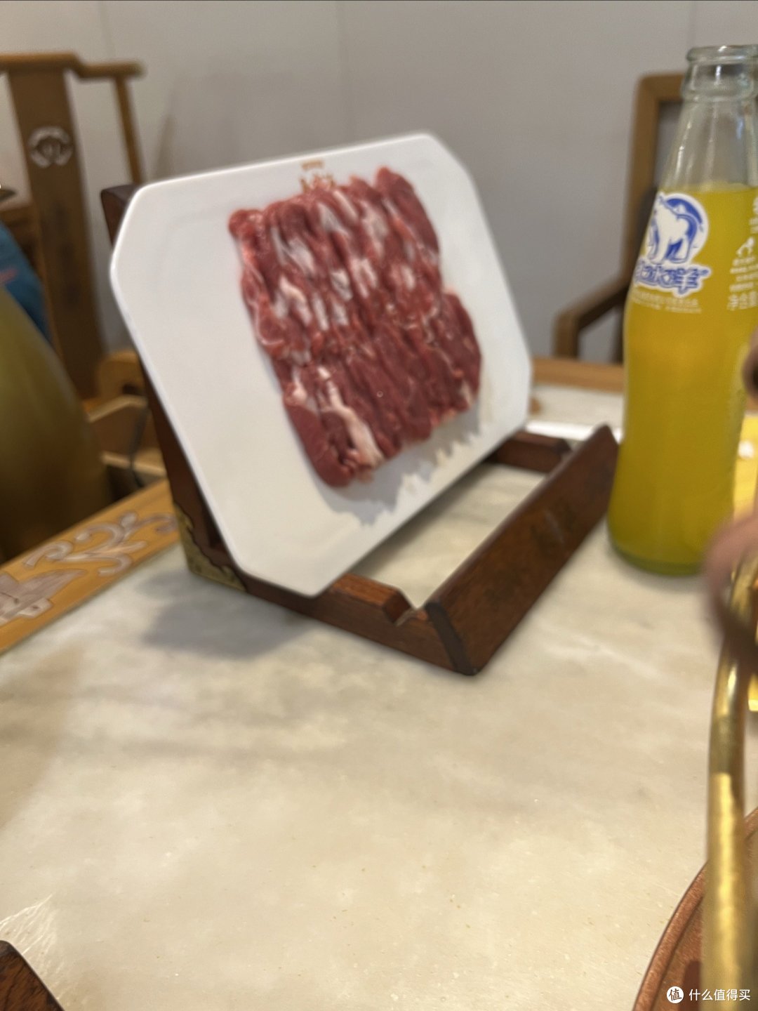 去北京了,一定要尝一下涮肉,吃涮肉就可以去聚宝源!