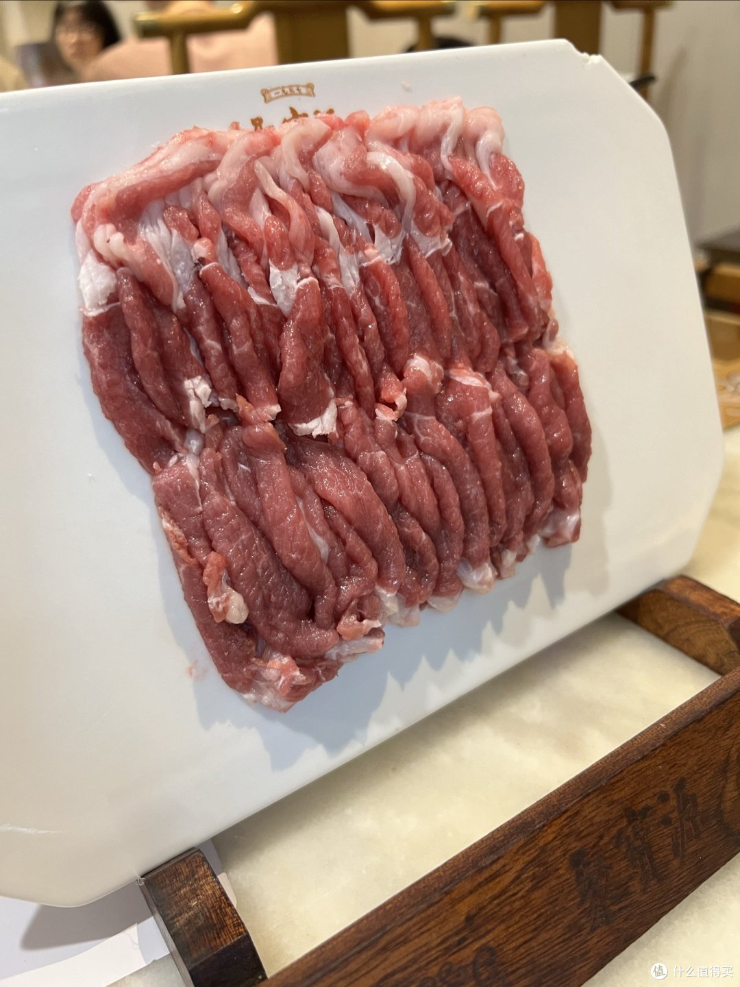 去北京了,一定要尝一下涮肉,吃涮肉就可以去聚宝源!