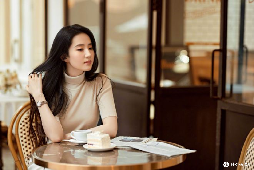【攻略】预算 2000-5000 元,有哪些高颜值的职场女士手表适合在七夕送给女朋友?