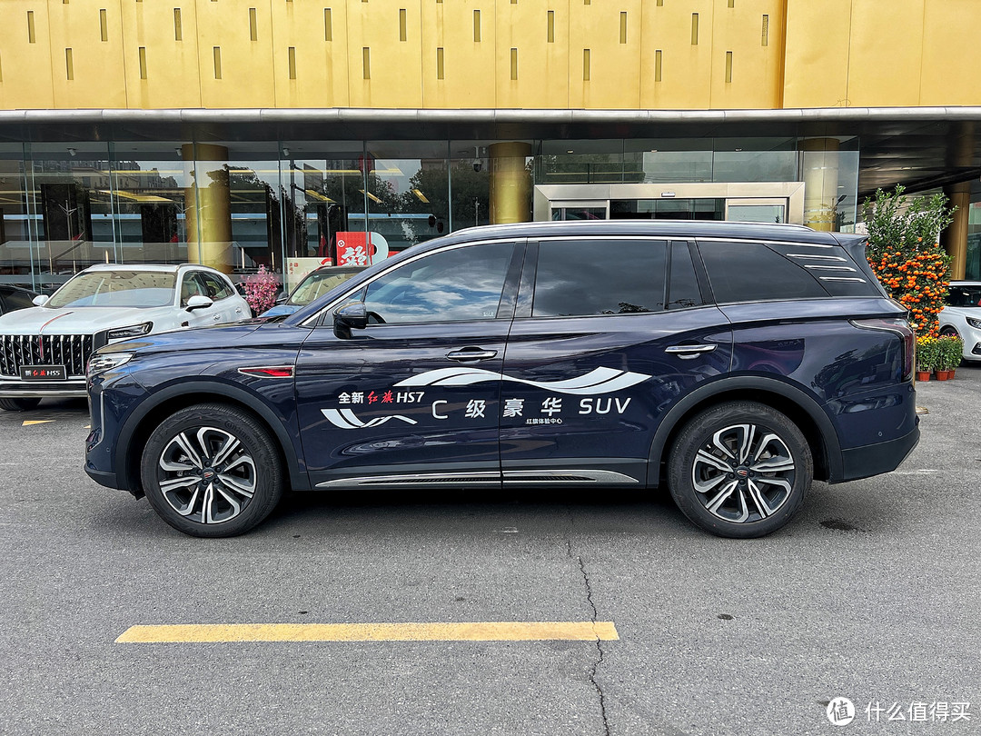 红旗的大七座SUV，有看头嘛？